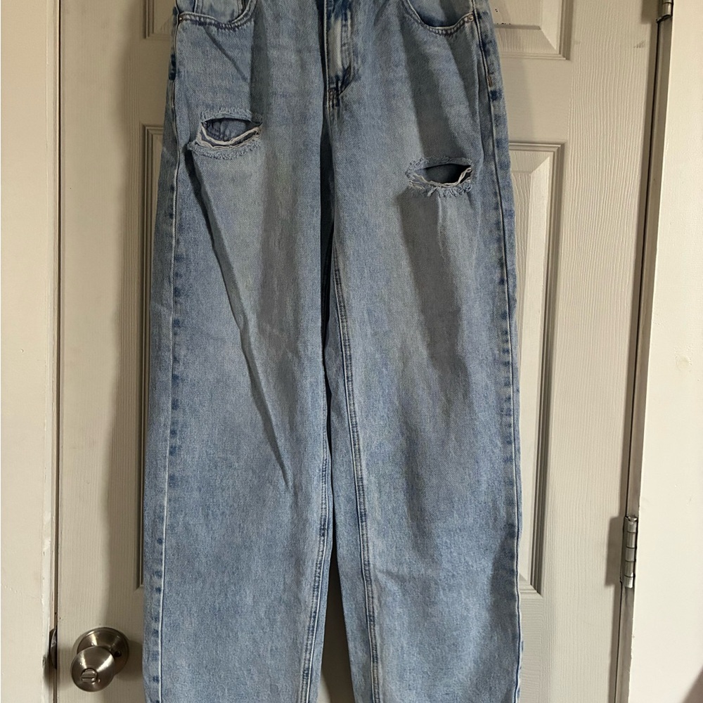 Light Wash Ripped Straight-Leg Jeans